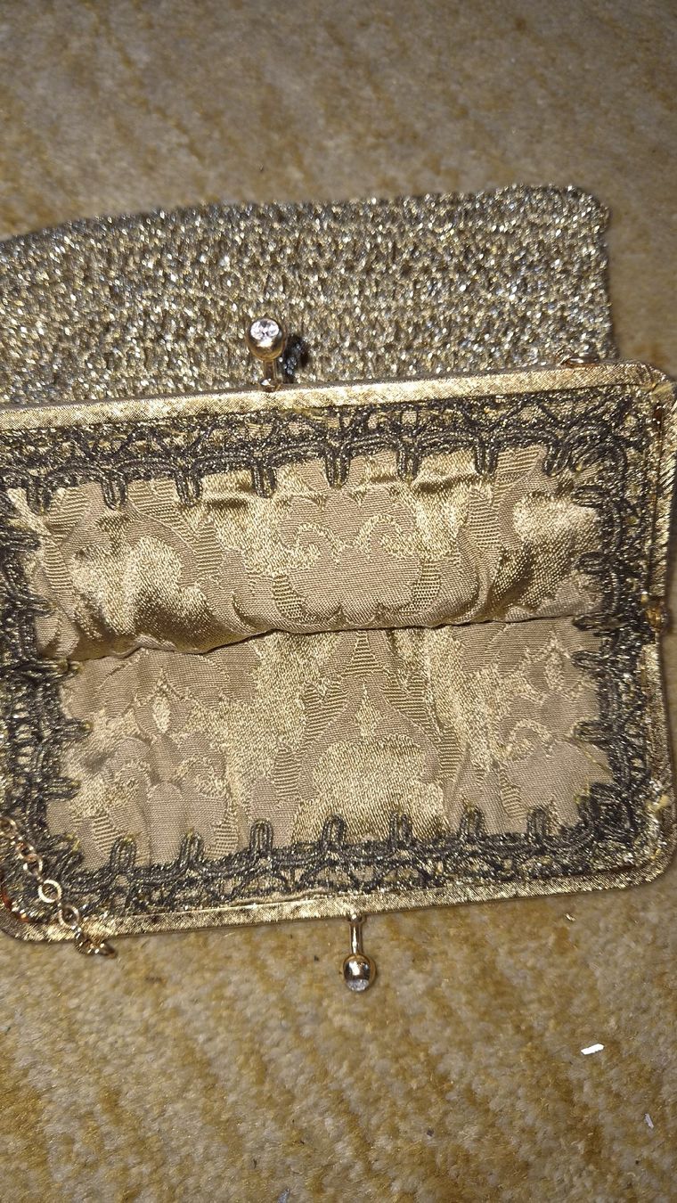 Borse: Abendtasche goldfarben mit Kette antik  – Usato da Kölliken venduto da MissesBossTop1 3