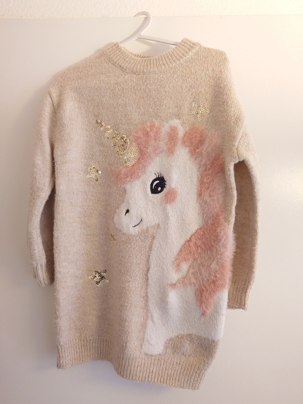 Pulls et sweat-shirts: Mädchen flauschiger Longpullover, Grösse 104 – D'occasion à Uster par snowy_6