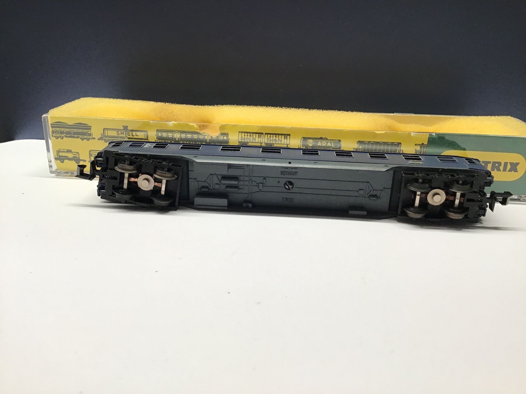 Trix Modellini di ferrovie: MINITRIX N Schnellzugwagen – Usato da Männedorf venduto da Modellbau-wyss 2