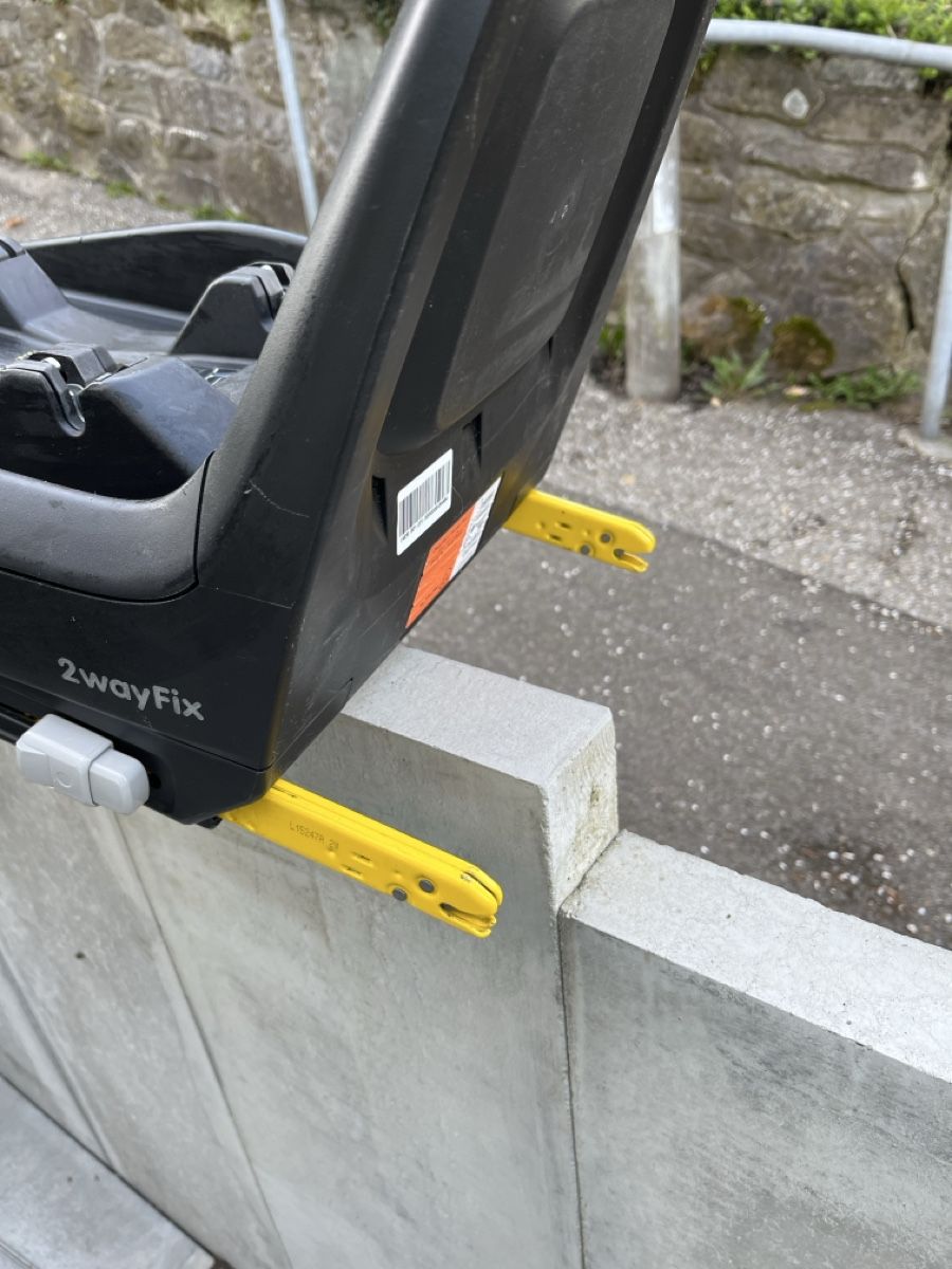 Fixations: Isofix – D'occasion à Wädenswil par ursweiss75 2