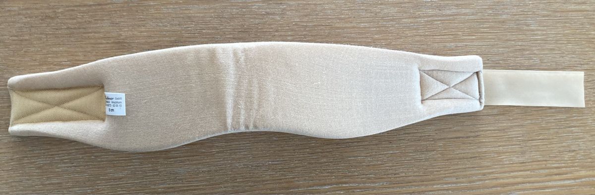 Medizinische Geräte: Halskravatten, anatomisch, neu,  Grösse 8 cm – Gebraucht aus Gränichen von SabineZ01 1