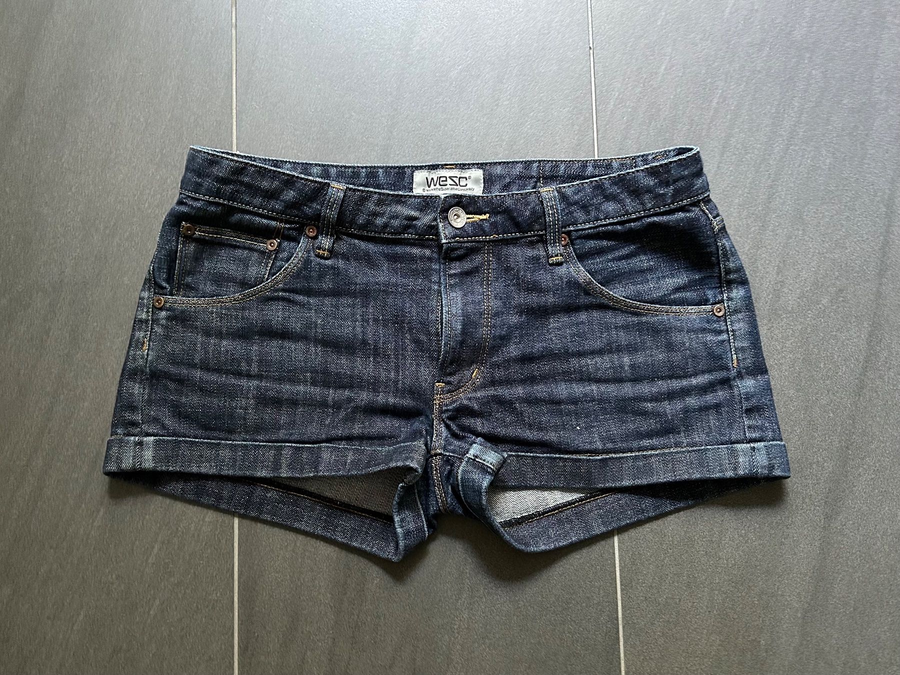 Pantaloni: Wesc Short – Usato da Tamins venduto da Vamosrafa