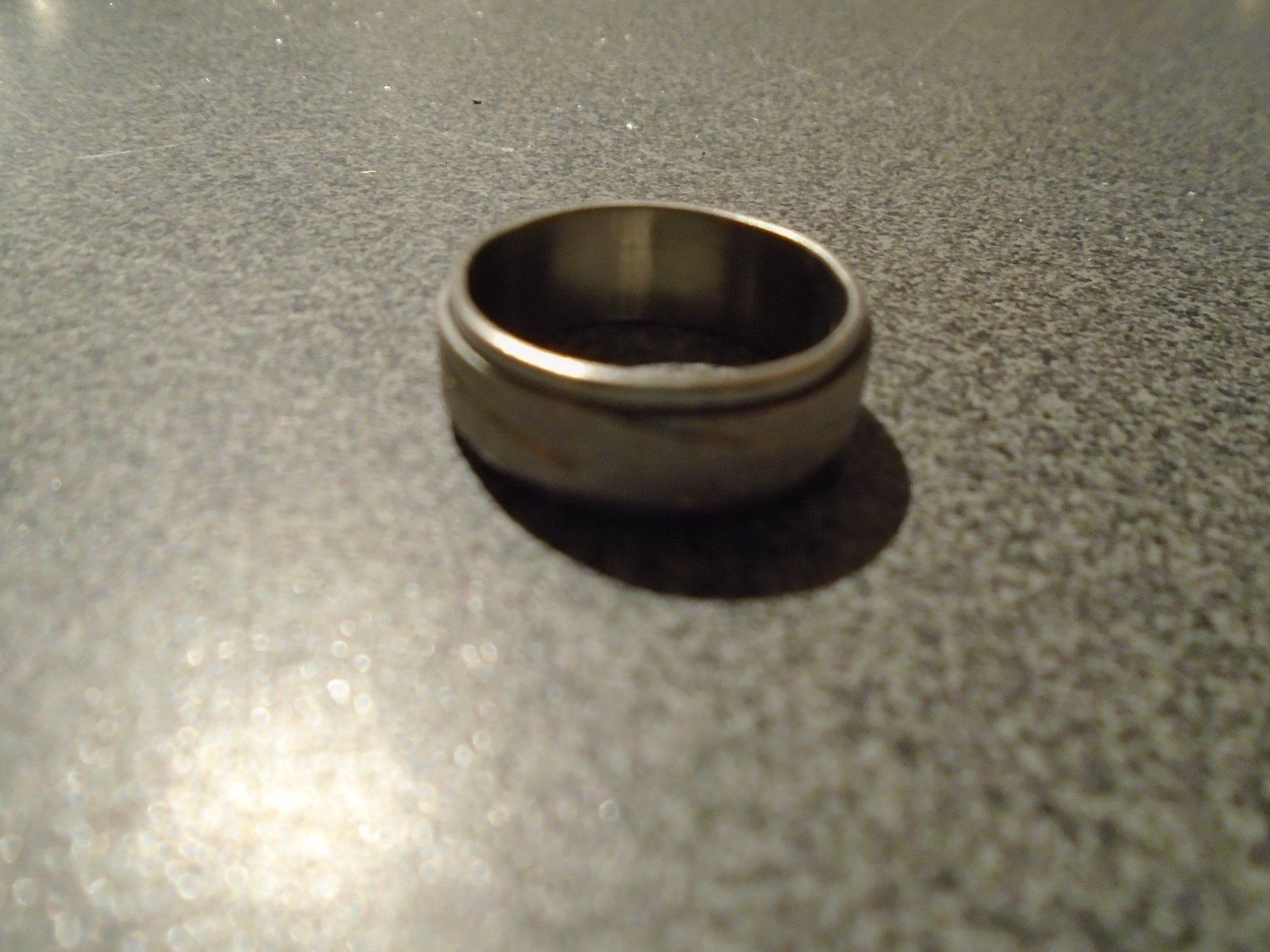 Anelli: Ring silberfarbig, Strichmuster schwarz – Nuovo e nell'imballaggio originale da Zürich venduto da abraxas1291 1