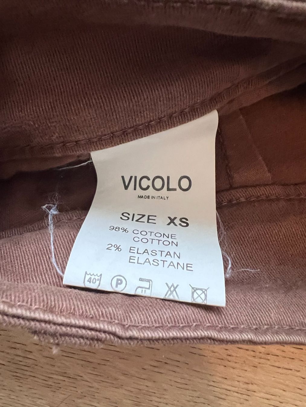 Pantaloni: Hose VICOLO Gr. XS – Usato da Canobbio venduto da miro002 1