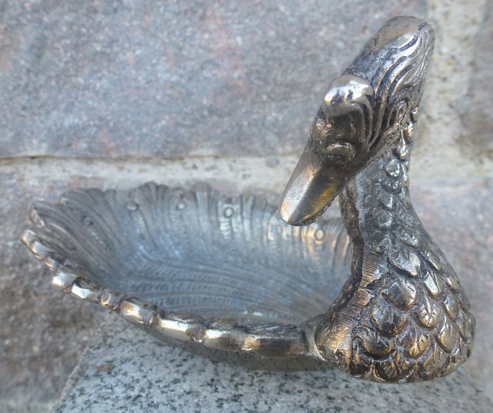 Figuren: ++ Schwan aus Metall - wunderschön verziert – Gebraucht aus Walkringen von Casablanca777