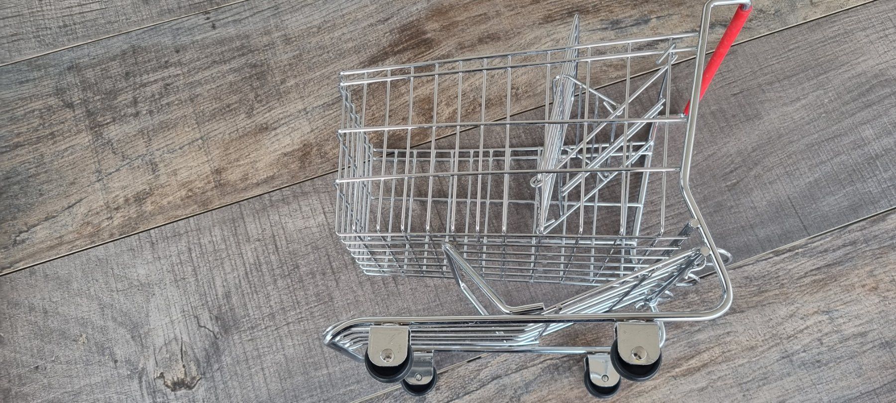 Giocattoli: Miniatur Einkaufsswagen Metall silber gebraucht – Usato da Bözberg venduto da hei_bbz2