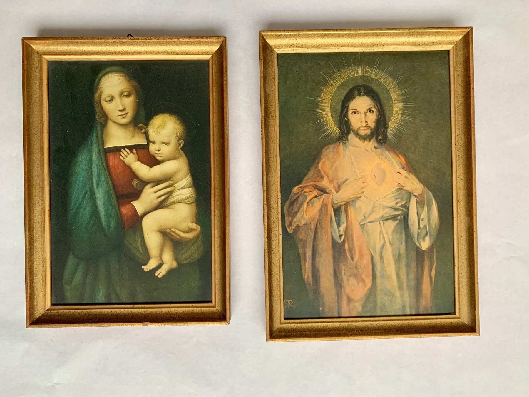 Foto & Immagini: 2er Set religiöse Bilder in antiken Rahmen – Usato da Schwanden GL venduto da Cicala
