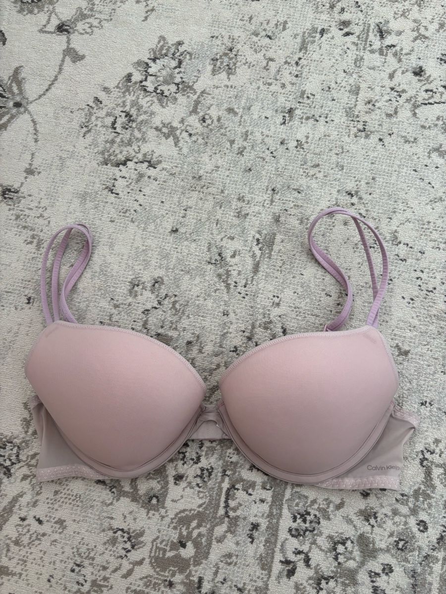 Calvin Klein Altra biancheria intima: Beige Calvin Klein Bra 75B NP: 62.- – Usato da Horgen venduto da len_qjz9