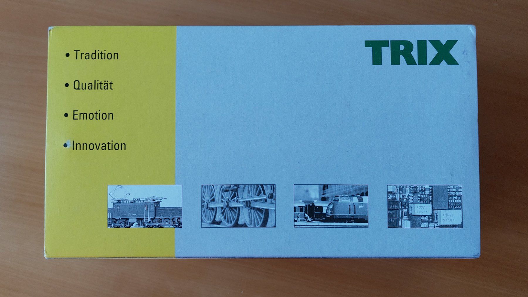 Trix Modellini di ferrovie: TRIX 22126 - Köf II BR323 Wiebe - DCC/Selectrix Einmalserie! – Nuovo e nell'imballaggio originale da Rotkreuz venduto da MOBAHN-1zu87 8