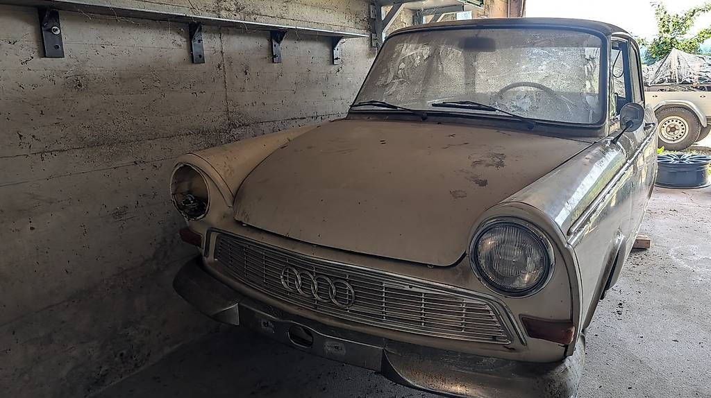 Automobili: DKW F12 Oldtimer 2x Scheunenfund – Difettoso da Geiss venduto da Zwie