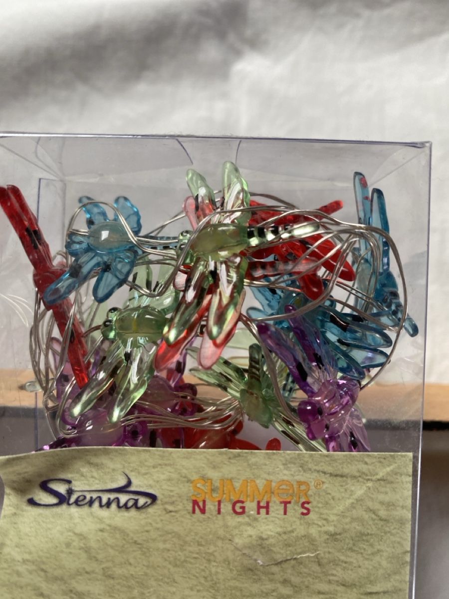 Guirlandes lumineuses: Summer Nights 18 LED Dragonfly String Lights - New! – Neuf avec emballage d'origine à Buttikon SZ par Maxwelltime 1