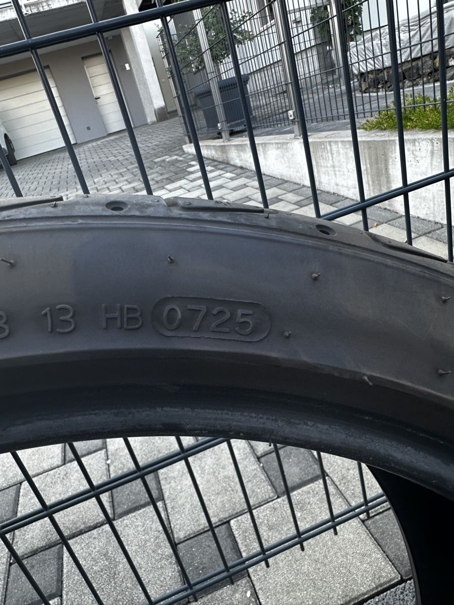 Sonstiges Fahrzeugzubehör: 255/35 R19 Hankook – Gebraucht aus Montlingen von mid_m5zn 2