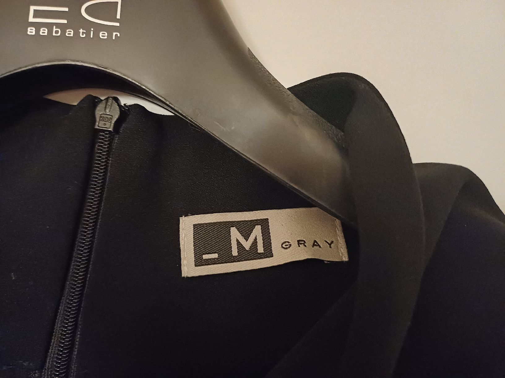 Vestiti: Robe, M Gray, 44(it) – Usato da Boudry venduto da JulieG13 1
