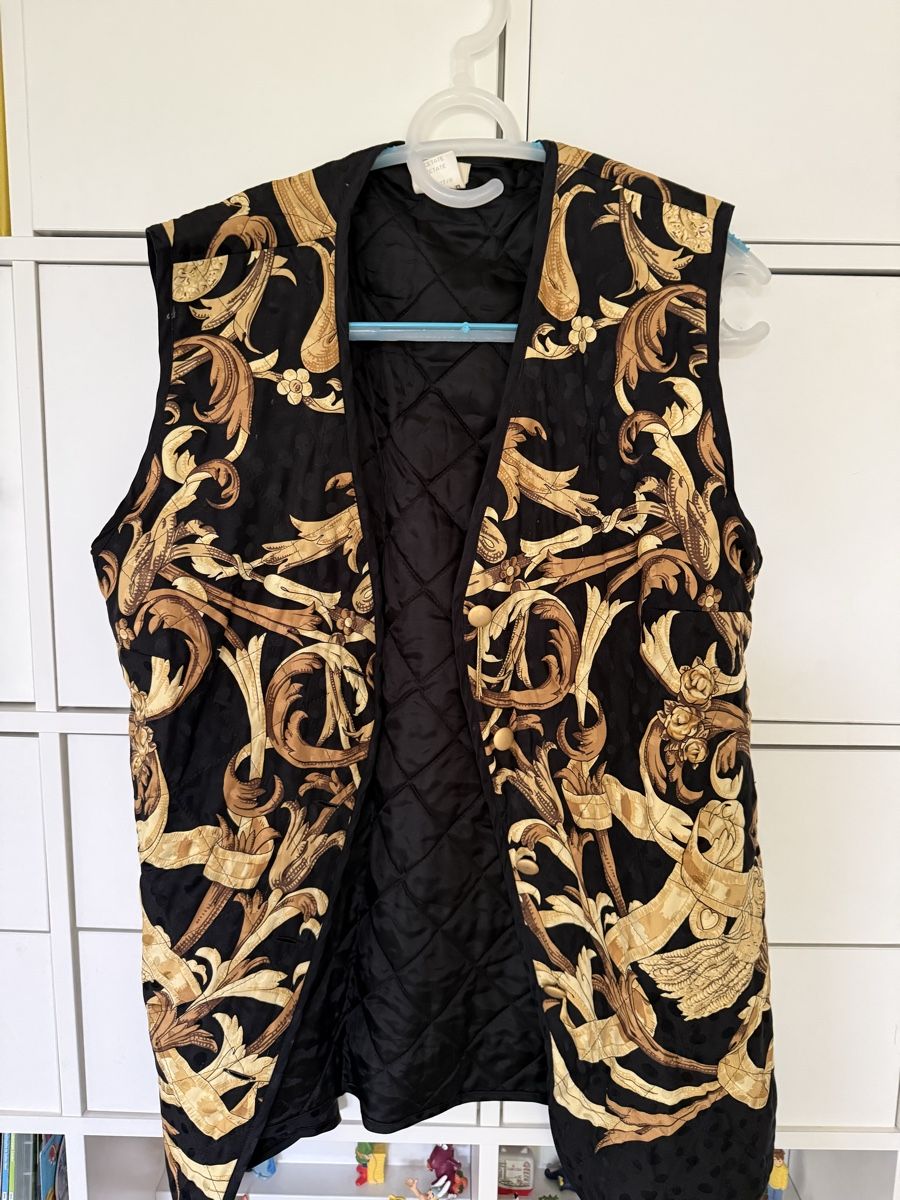 Gilet & Giacche senza maniche: Gilet Seide Gr. 42 – Usato da Arlesheim venduto da 12sxlssdf