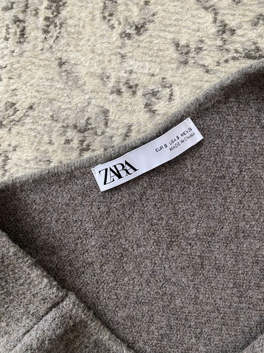 Zara Top: Crop top taupe ZARA, S – Nuovo (secondo la descrizione) da Bussigny venduto da cac_q2c6 2