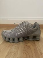 Nike Shox grau Schuhe