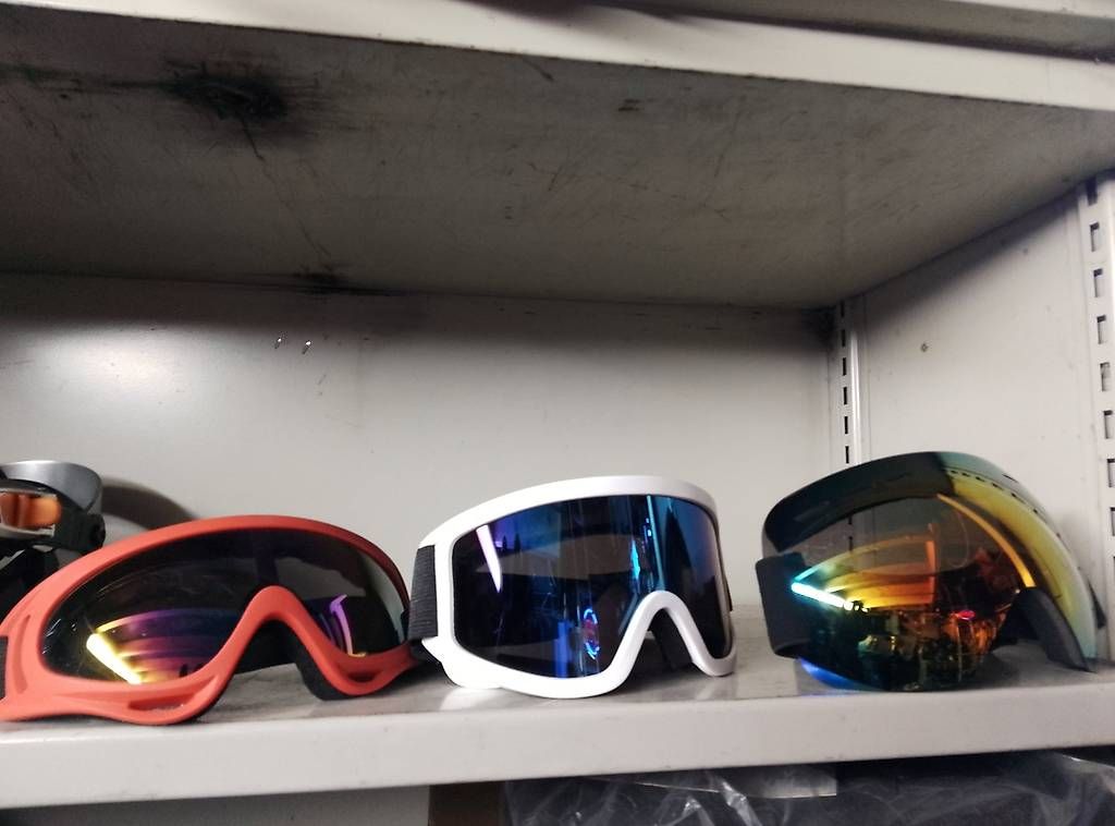 Skis: SKIS FREESTYLES  – D'occasion à Leysin par Liquidation-404 7
