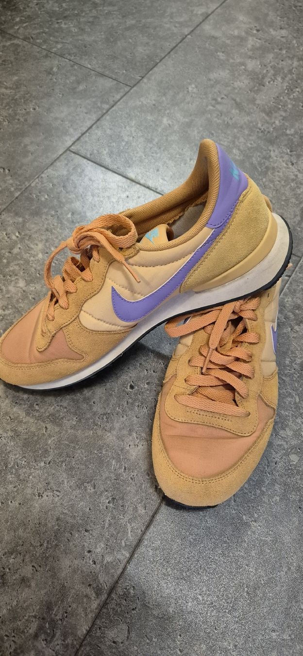 Nike Damenschuhe: Nike  – Gebraucht aus Cortaillod von ramssa 1