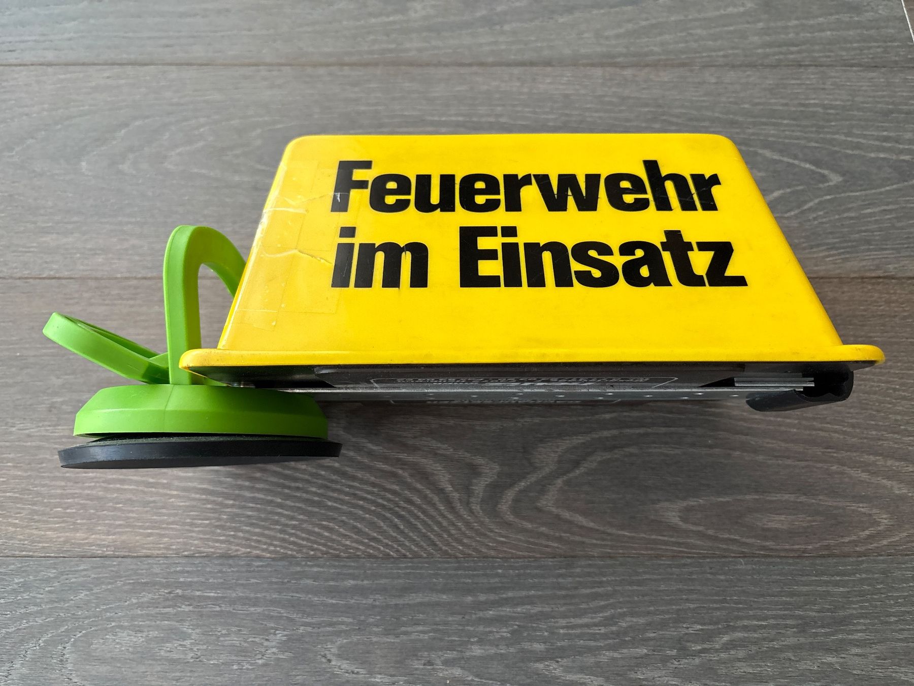 Estintori: Dachaufsetzer "Feuerwehr im Einsatz" mit Saugnapf – Usato da Hünenberg venduto da Betsch1 6