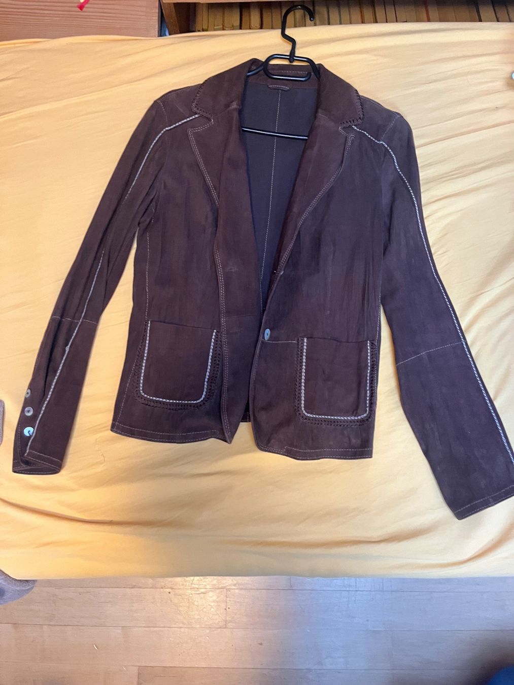 Giacche: Blazer aus Wildleder von Gimo's Grösse S / 36 – Usato da Zürich venduto da 00Charlie00