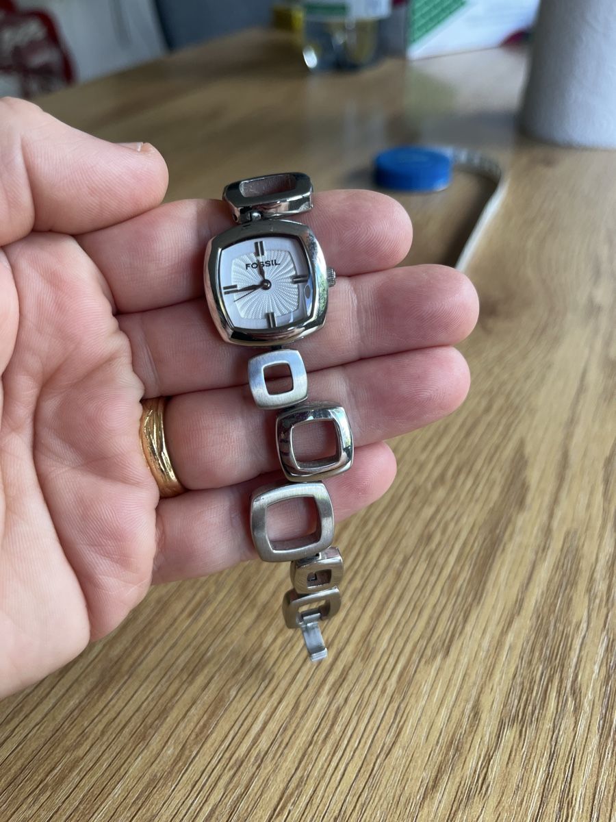 Fossil Orologi: Fossil Damen-Armbanduhr ES1869 – Usato da Bern venduto da piweli