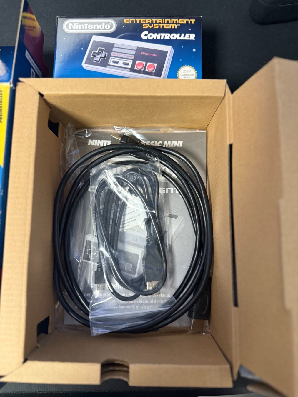 Nintendo Console: Nintendo Nes Mini Complète Comme Neuf – Nuovo (secondo la descrizione) da Pont-de-la-Morge venduto da Darfal 2