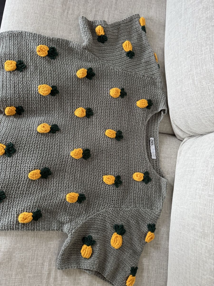 Zara Maglioni & Felpe: Zara Strickpullover mit Ananas Grau/Gelb Grösse L – Nuovo (secondo la descrizione) da Muri b. Bern venduto da Winter2021