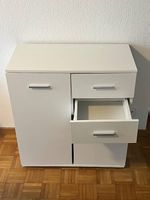Praktische Kommode abzugeben