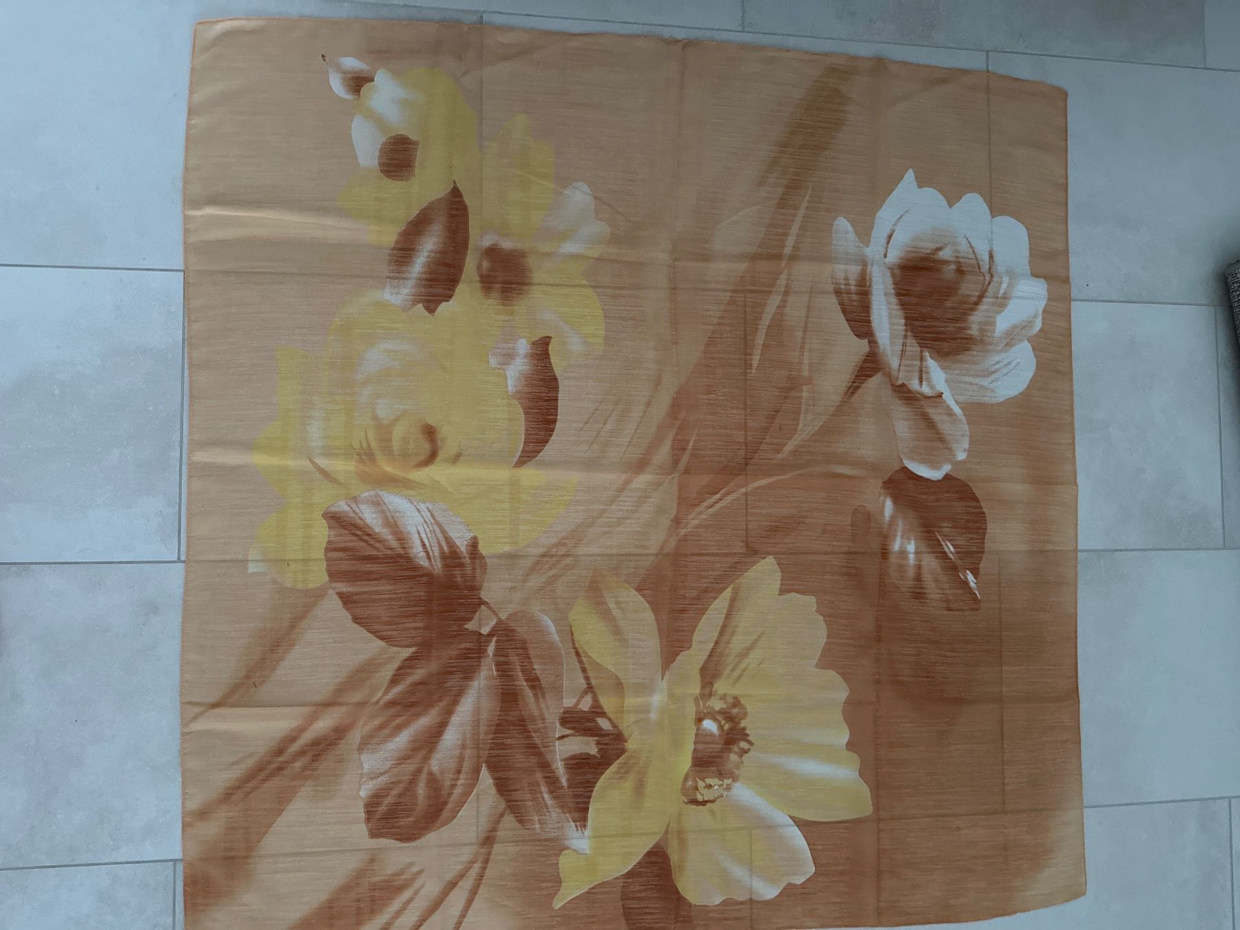 Foulard & Sciarpe: Tuch mit Blumenmuster orange – Usato da Zug venduto da Hehe