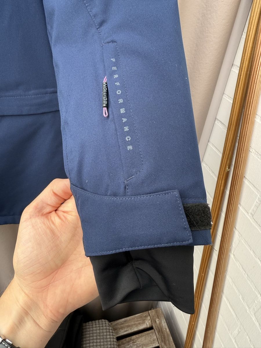 C&A Giacche: Blue Ski Jacket - Size Medium - Like new! – Nuovo (secondo la descrizione) da Basel venduto da ArkArk 6