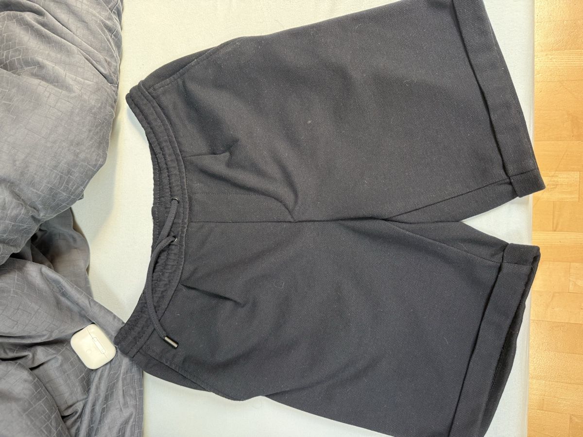 Zara Hosen: Zara Shorts L – Gebraucht aus Immensee von footballsuppliersz 1