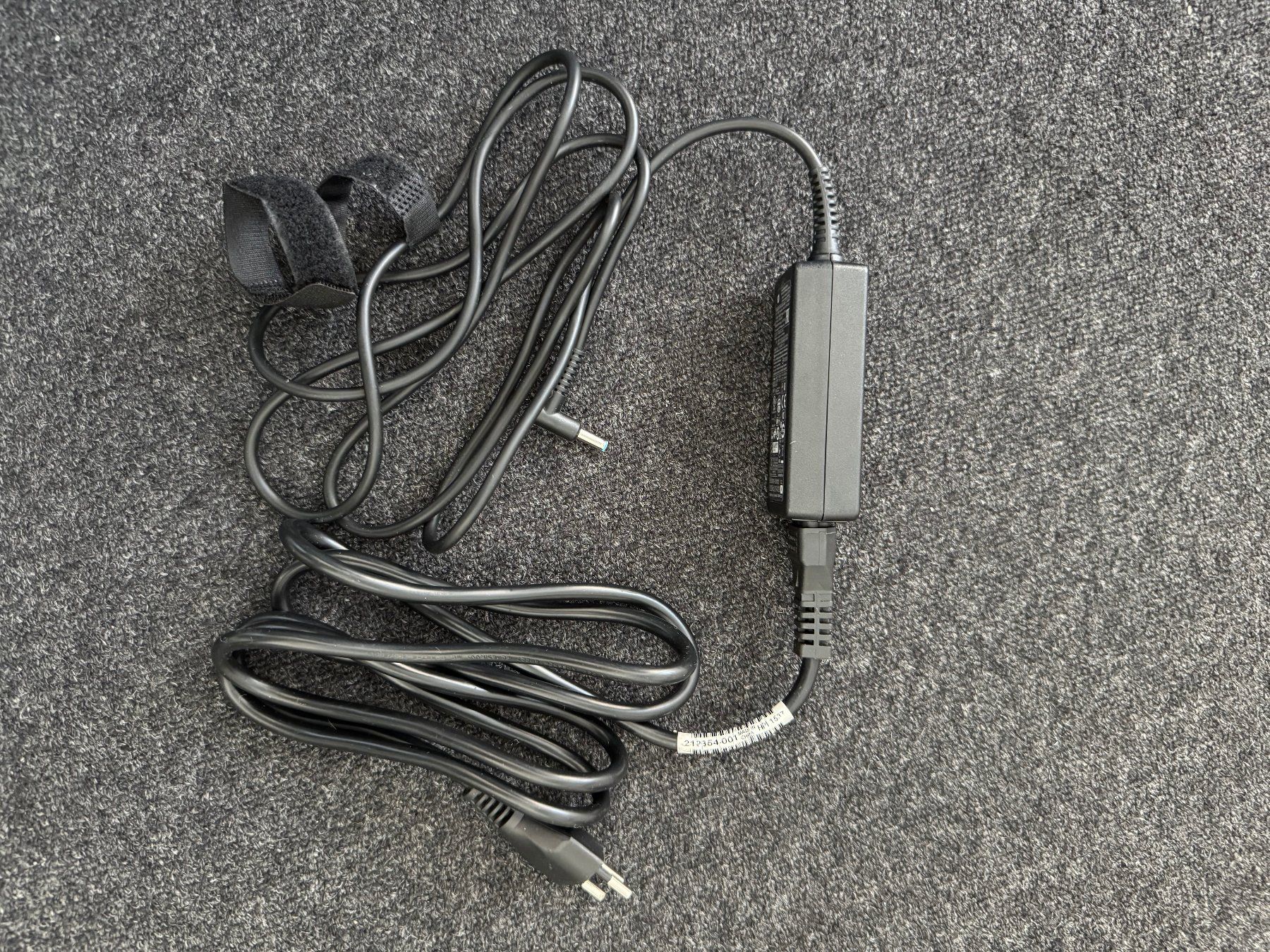 Caricabatterie: HP 45W Smart AC Adapter – Nuovo e nell'imballaggio originale da Zürich venduto da pinso77 2