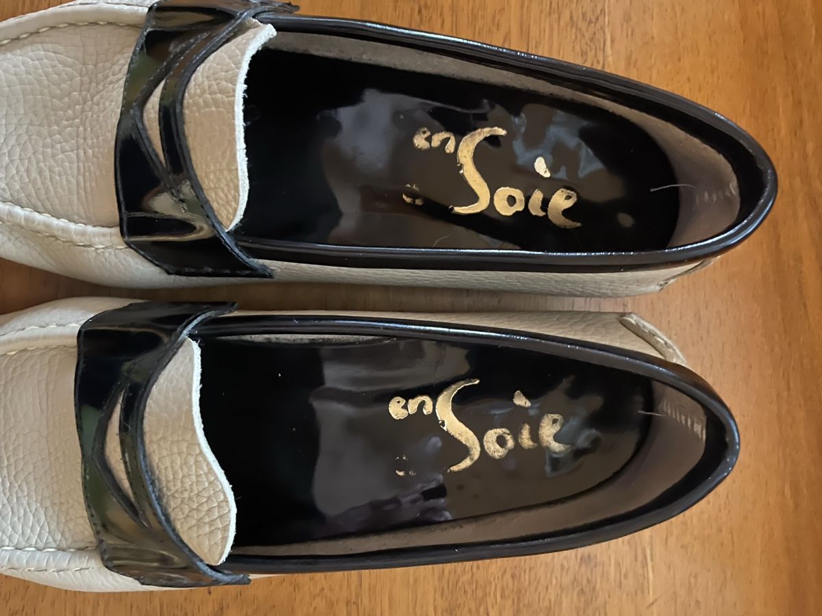 Scarpe da donna: EnSoie Loafer 38 ecru/ schwarz – Usato da Bertschikon Gossau venduto da kel_wf2y 6