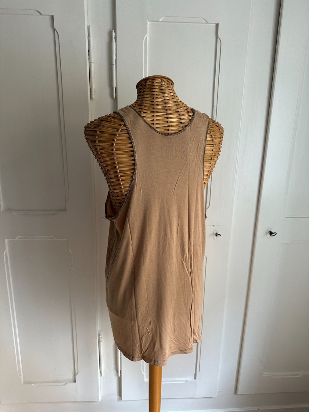 Tops: Goa Yoga Longtop hellbraun M – Gebraucht aus Zürich von Diazaio 2