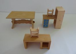 Tolle Puppenstube Möbel, Holz, Tisch, Regal, Pult....