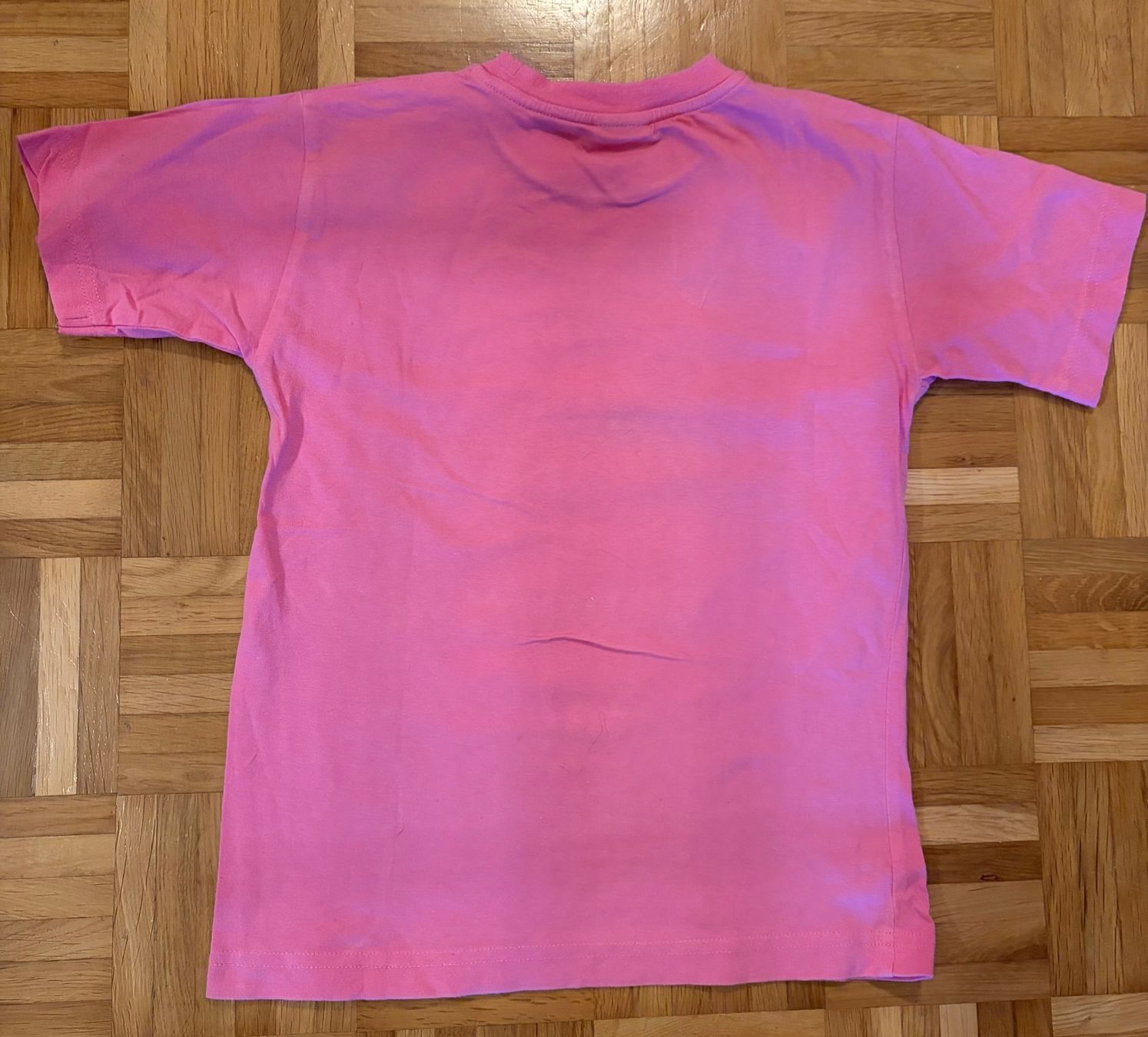 Blusen, T-Shirts & Tops: Mädchen  T-Shirt, Gr. 128 – Gebraucht aus Adliswil von Myxin 1