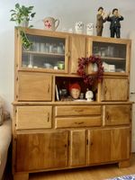 WIRD ENTSORGT !!!!  Massive Holzschrank Glas Griffen vintage