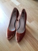 Ekonika High heals beautiful shoes