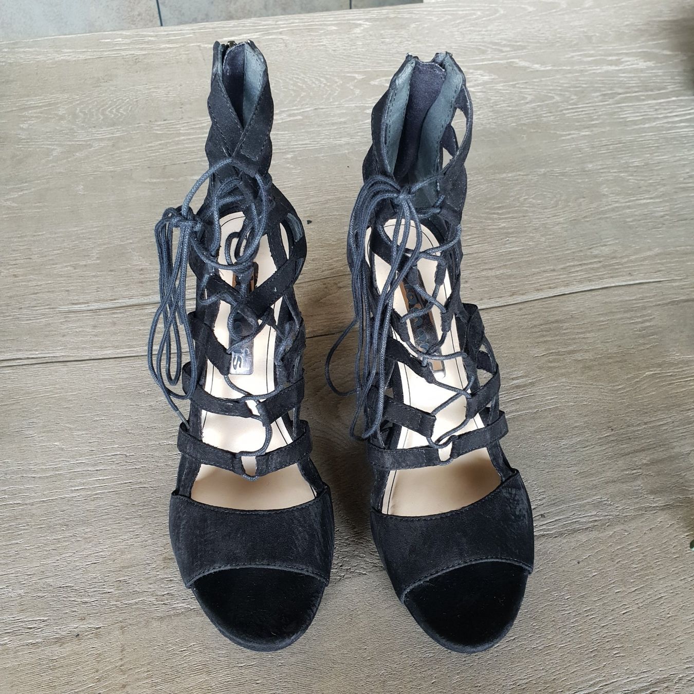 Tamaris Damenschuhe: 🐸 HIGH HEELS 40 / PUMPS GESCHNÜRT – Neu (gemäss Beschreibung) aus Môtier (Vully) von  3