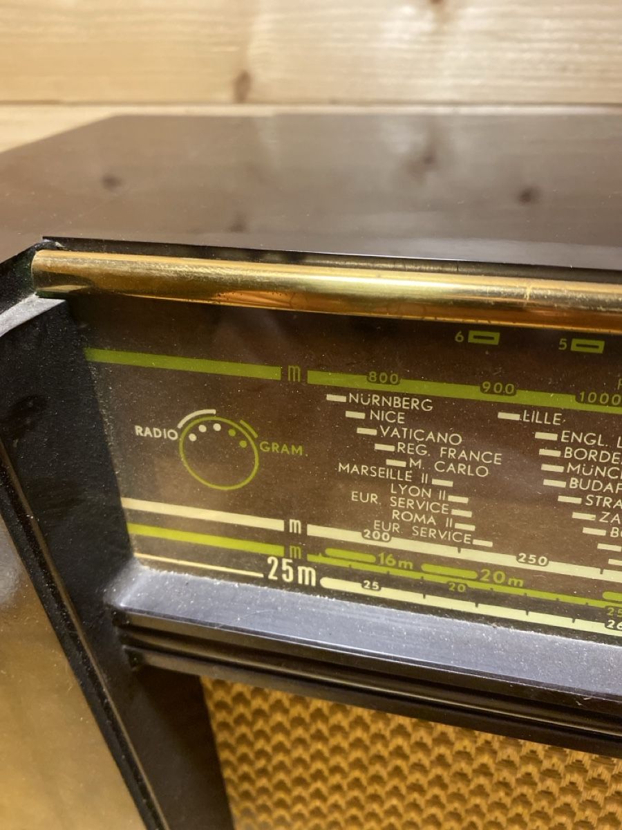 Radio: Radio Vintage – Difettoso da Corcelles NE venduto da Avossouhaits 1