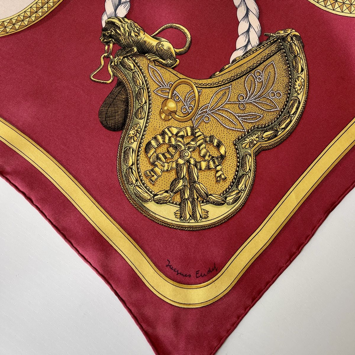 Hermès Foulard & Sciarpe: HERMES Vintage Silk Scarf – Usato da Emmen venduto da Avviivva_Com2023 3