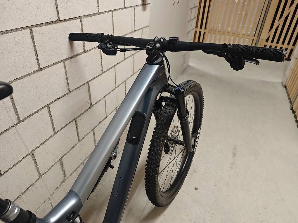 Biciclette: Canyon Lux Trail CF9 gr. M – Usato da Chur venduto da Armstrong02 4