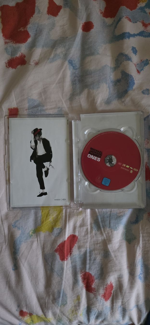 Tutti i DVDs: DVD Michael Jackson Number Ones Video Clip Collection – Usato da Flawil venduto da Heartbreaker 2