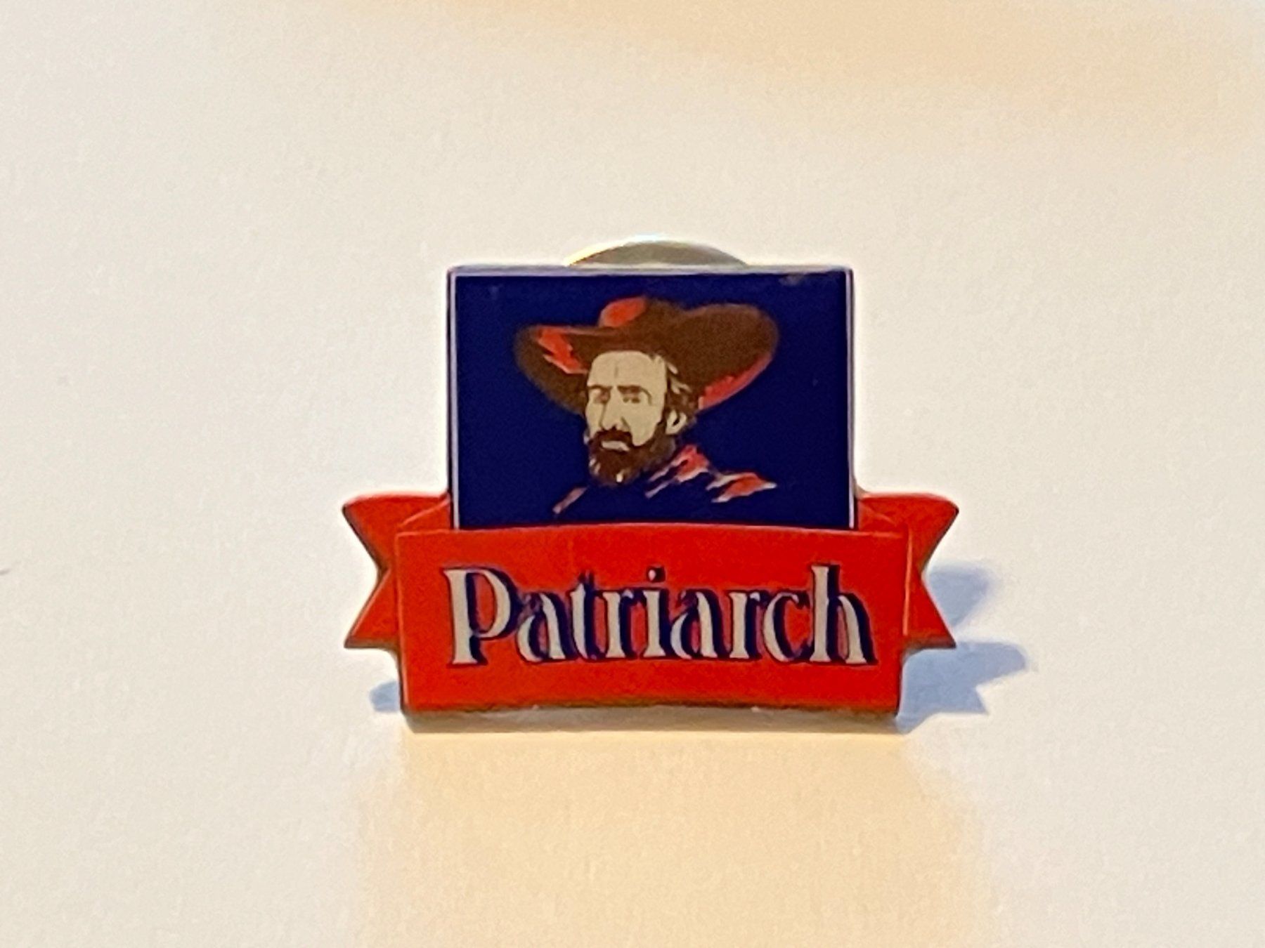 Placchette & Badge: 1 Pin Patriach – Usato da Basel venduto da djwwpp
