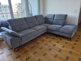 Schöne Ecksofa grau mit Funktionen Neu Zustand!!