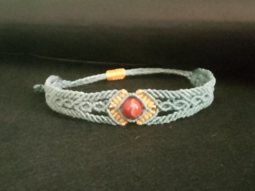 Bracciali & Braccialetti: handgemachtes Makramee Armband mit Karneol – Nuovo (secondo la descrizione) da Pfäffikon ZH venduto da Emporos_42 1