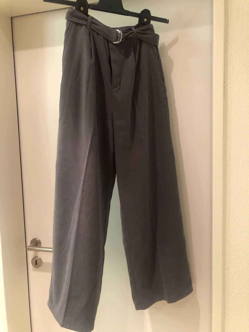 Pantaloni: Hose Marlenestyle Damen Grösse S – Usato da Tuggen venduto da wollistar 3