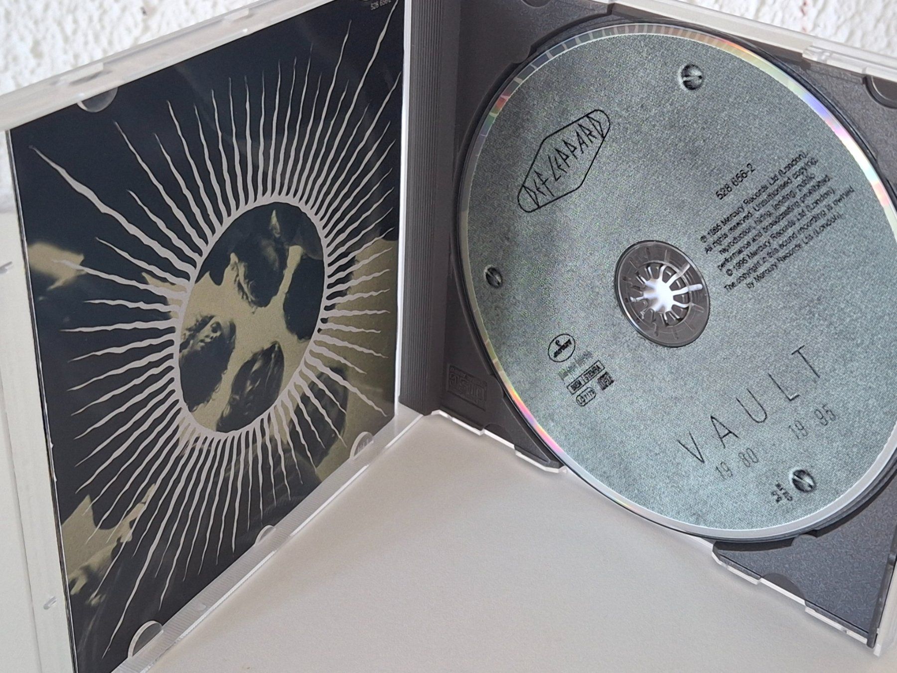 CD: CD Def Leppard - Vault Greatest Hits – Usato da Aarberg venduto da Jackup1 2