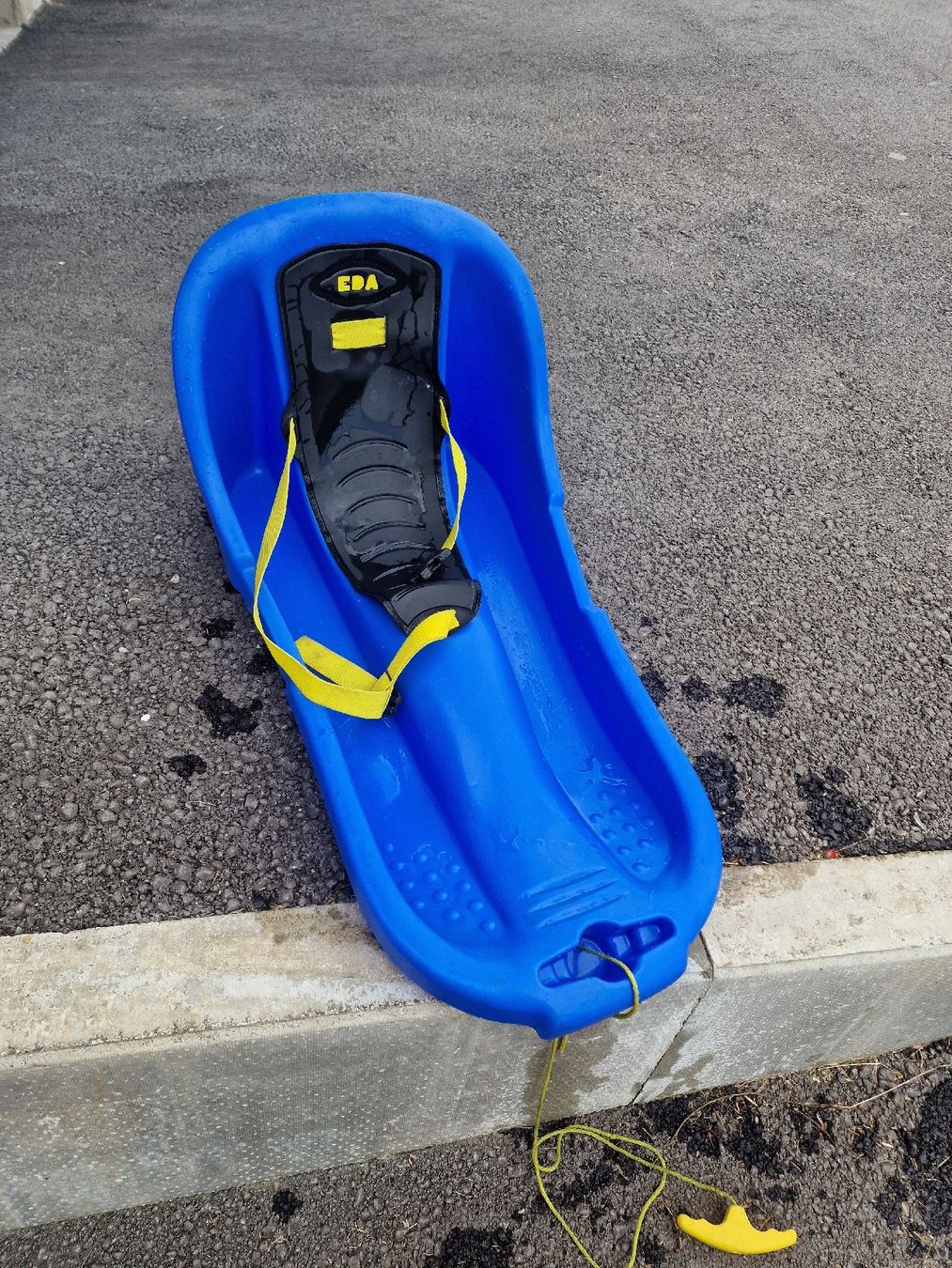 Slitta: Luge enfant EDA bleue – Usato da Chapelle (Broye) venduto da Ryzix