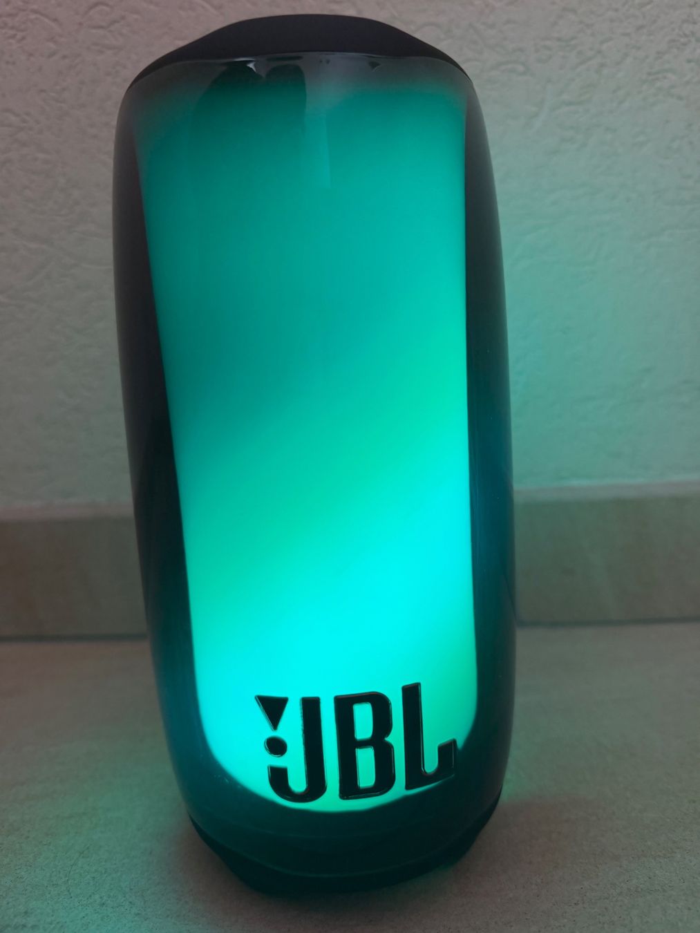 JBL Haut-parleurs: JBL Pulse 5 Black – D'occasion à St-Gingolph par GoldenKeys 2